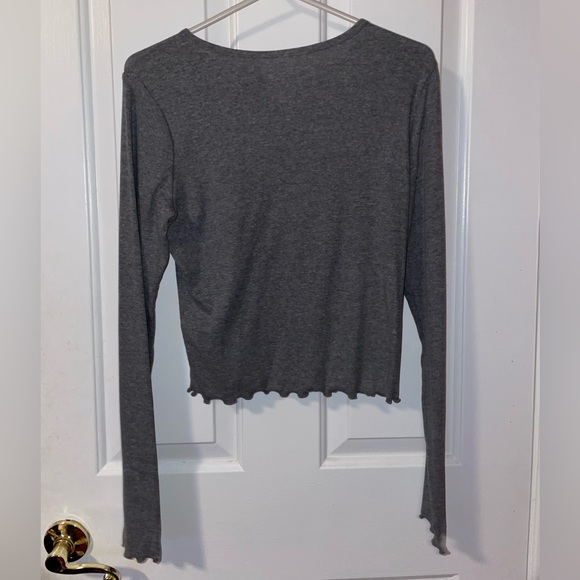 Grey long sleeve never been worn - Picture 2 of 2